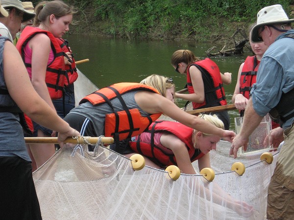 JC students with fish