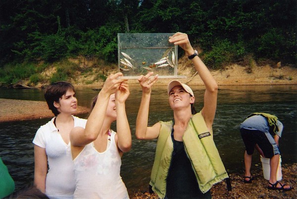 Judson students learn about fish in the Cahaba